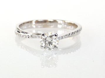 Verlovingsring - 18 karaat Witgoud - 0.60ct. tw. Diamant