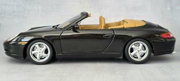 UT 1:18 - Modelauto - Porsche 911 Carrera Cabriolet (996) -