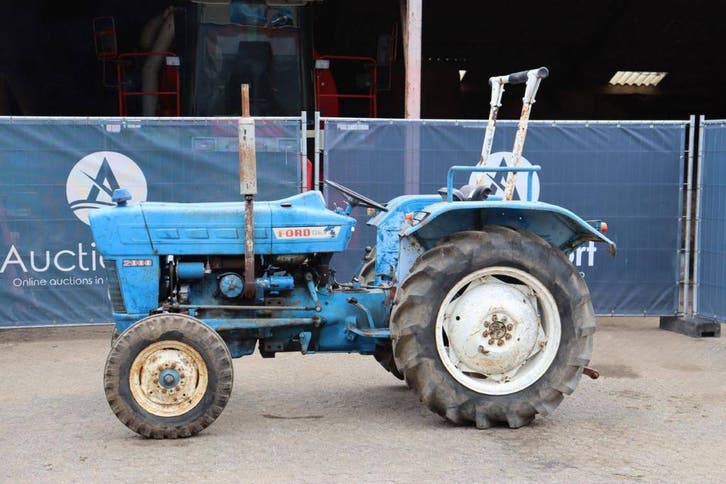 Veiling: Tractor Ford 2000 Diesel, Articles professionnels, Agriculture | Tracteurs, Enlèvement