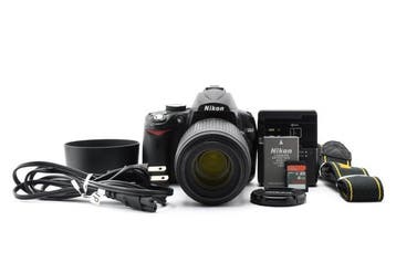 Nikon D5000 + AF-S DX NIKKOR 55-200mm F4-5.6 G ED Digitale, Nieuw