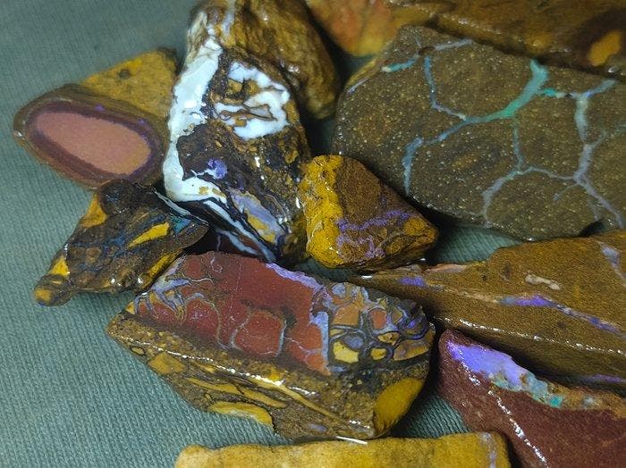 270 cts - Prachtige Australische Boulder-Opalen Ruw -, Collections, Minéraux & Fossiles