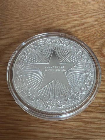 Monde. Medal Bear - Silver Plated Color 1 oz (Sans prix de