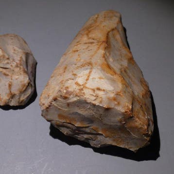 Michelsberg, Neolithisch 3 grote vuurstenen, 11 cm lang. Mes, Verzamelen