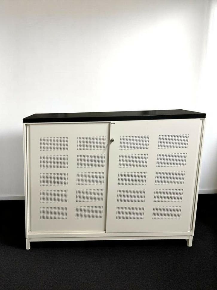 Schuifdeurkast - Ahrend - akoestisch - 135x160x45cm - wit, Zakelijke goederen, Kantoor en Winkelinrichting | Kantoormeubilair en Inrichting