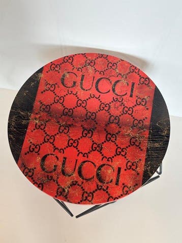 Rob VanMore - Tea-time by Gucci - ø50cm