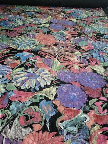 Prachtige bloemstof Made in Italy - Textiel - 600 cm - 140
