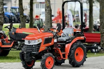 HINOMOTO HM3020 NIEUW! € 8.167,50