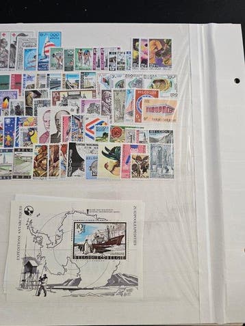 Belgique 1965/1984 - Lot de timbres classés par année. Le