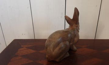P. Chenet - Beeld, Konijn - 13 cm - Brons