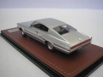 GLM 1:43 - Modelauto - Dodge Charger - 1967 - Silver