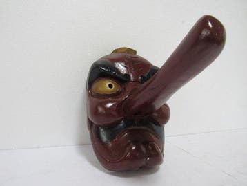 Grote houten Tengu-masker – wandhanger, amulet en