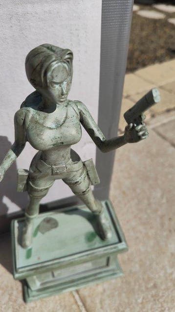 Atlas - Beeldje - Tomb raider Lara Croft Scène Atlas, Nieuw