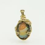 Zeldzame zwarte opaal hanger — volledig spectrum