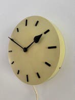 Horloge de gare, Horloge scolaire - Hala Zeist - Bauhaus