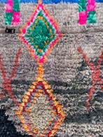 Marokkaans Azilal tapijt, handgemaakt van wol, Berberse