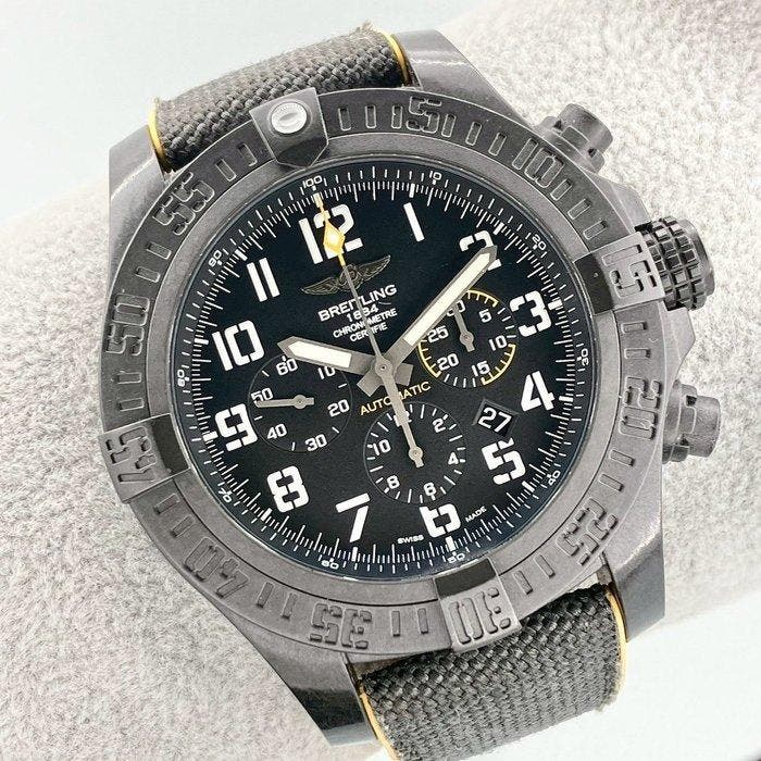 Breitling - Avenger Hurricane - Zonder minimumprijs - XB0170, Handtassen en Accessoires, Horloges | Heren