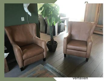 Set van 2 bruine leren oorfauteuils met houten poten -, Huis en Inrichting, Ophalen of Verzenden, Nieuw