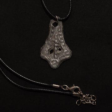 Époque Viking Bronze amulette de patte de dragon - 41 mm, Antiquités & Art