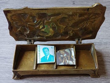 Bureaulamp - Verguld brons - Bronzen postzegeldoos