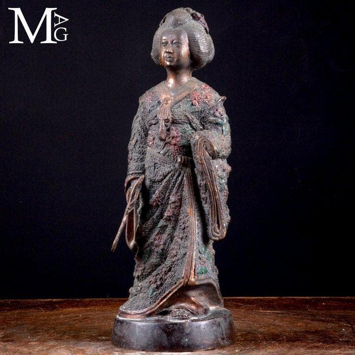 Brons - Geisha in traditioneel kostuum - Oude Japanse, Collections, Minéraux & Fossiles