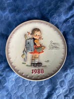 W. Goebel - Bord (6) - Biscuit porselein - Lot van 6 stuks,