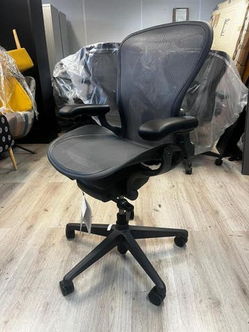 Herman Miller Aeron - Incl. Posturefit En Hoofdsteun, Verzenden, Bureaustoel