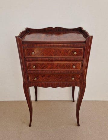 Kleine commode / Chiffonnière - Visgraad Parquetry -