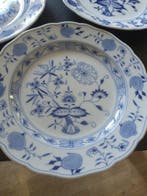 Meissen - meissen - Tafelservies (11) - Blauwe ui -