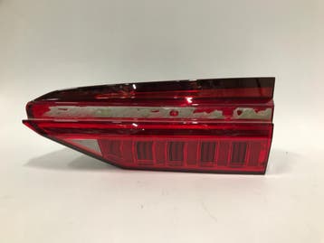 Audi A6 C8 18- rechter binnenlamp LED USA, Auto-onderdelen, Verlichting, Verzenden, Gebruikt