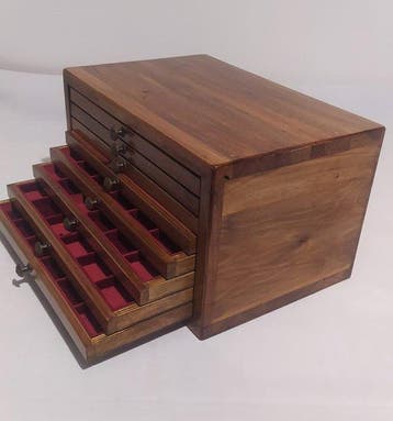 Wereld, Accessoires. Coin Cabinet