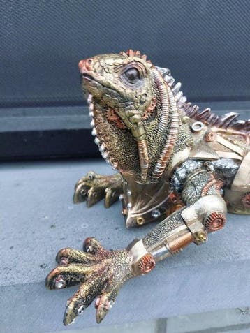 Beeld, sculpture steampunk Iguana - 13 cm - polyresin