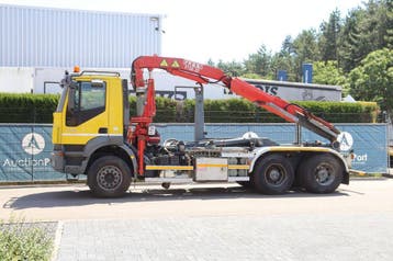 Veiling: Kraanwagen Iveco Trakker 350 6x4 Diesel 2006