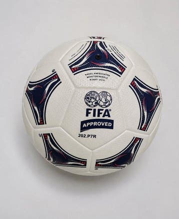 Wereldkampioenschap Voetbal - 1998 - Bal, Nieuw