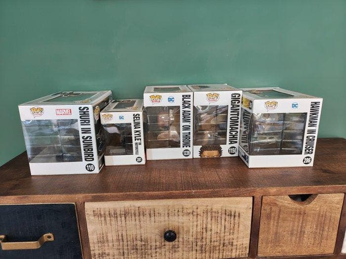 Funko - Funko Pop - Shuri in Sunbird; Selina Kyle on, Antiek en Kunst, Antiek | Speelgoed