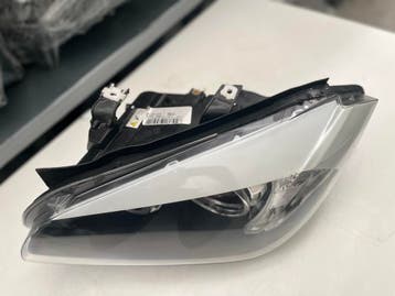BMW X1 E84 XENON KOPLAMP LINKS 2993491, Auto-onderdelen, Verzenden, Gebruikt, BMW