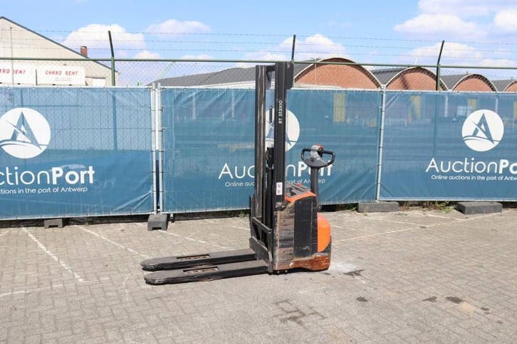 Veiling: Stapelaar BT Elektrisch 1600kg 2014, Articles professionnels, Machines & Construction | Chariots élévateurs & Transport interne