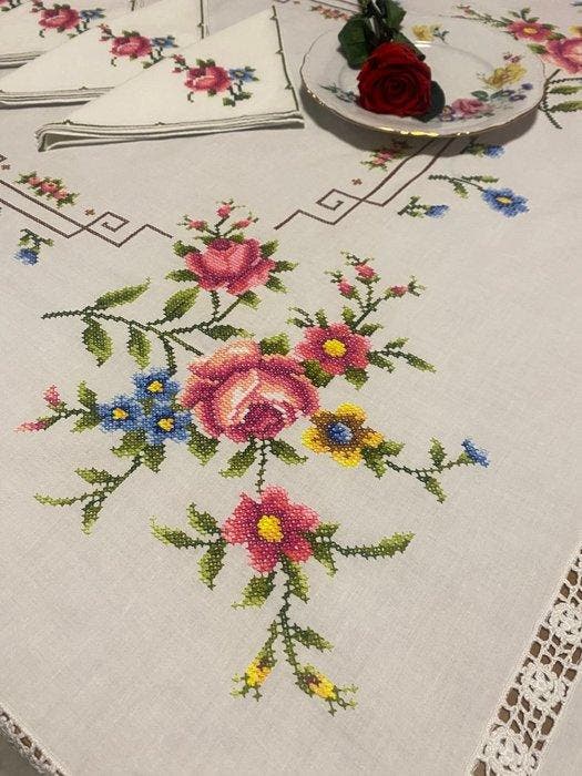 Tafelkleed - 255 cm - 170 cm - tafelkleed met kruissteek, Antiquités & Art, Tapis & Textile
