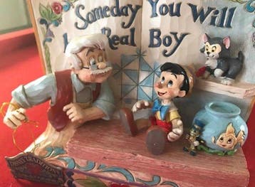 Disney, Jim Shore - Beeldje - Storybook Pinocchio - Hars, Verzamelen, Nieuw