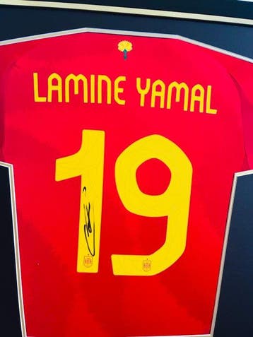 Lamine Yamal - World Champion 2026 – Hand Signed Spain Shirt, Nieuw