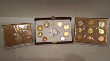 Vaticaan. Year Set (BU) / Proof Set / 2 Euro 2011 (3 Items)