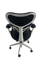 12x Refurbished Herman Miller Mirra 2 Butterfly Studio, Verzenden, Zwart, Zo goed als nieuw, Bureaustoel