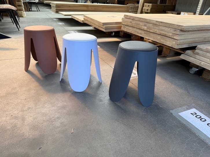 Astin krukje, drie kleuren (nieuw, outlet), Huis en Inrichting, Krukjes, Nieuw