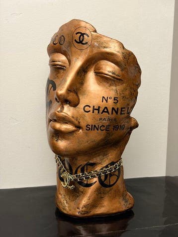 GF Exclusives - XL 50cm Chanel Face Sculpture Artwork By: GF, Antiquités & Art