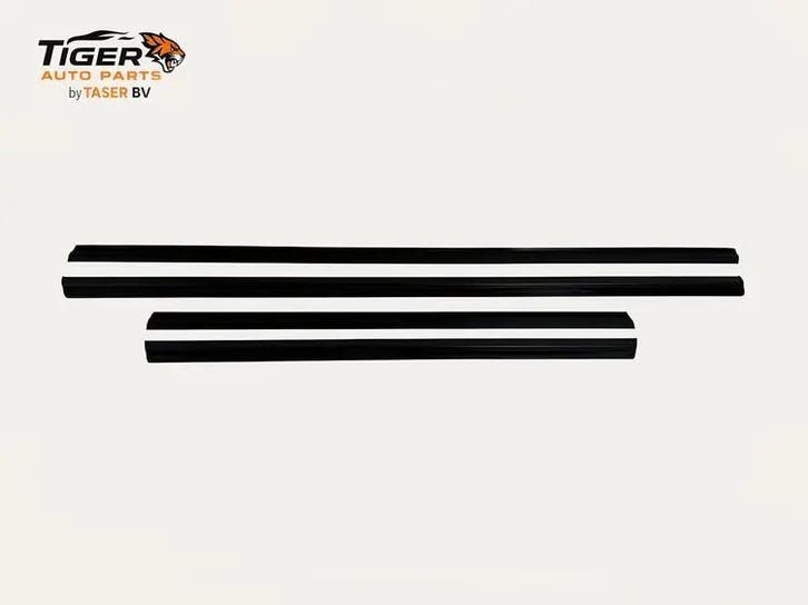 BMW E34 M-Tech / M5 Stootlijsten Set 1988-1995, Auto-onderdelen, Carrosserie, Nieuw, BMW, Links, Rechts