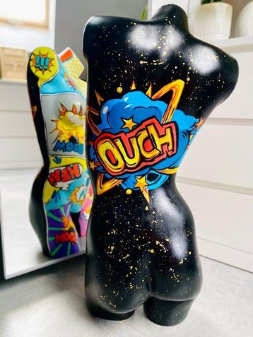 Ewa Machnik - POP ICONS #1 -OUCH!