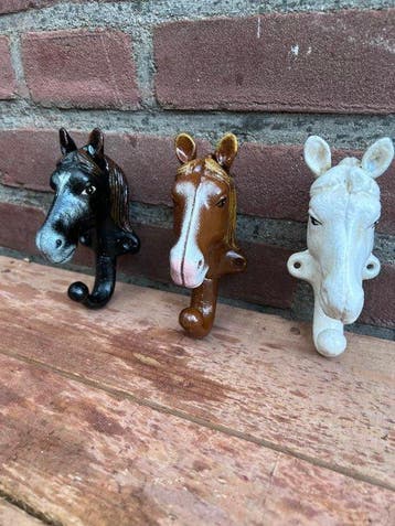 Decoratief ornament (3) - Paar van 3 paardenhaken