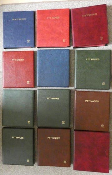 Netherlands - Accessoires - 12 albums van postzegelmapjes, Gestempeld