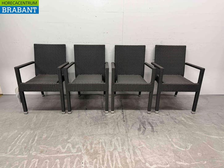 Bolero polyrotan stoelen met armleuning antraciet (4 stuks), Zakelijke goederen, Horeca | Meubilair en Inrichting, Ophalen of Verzenden
