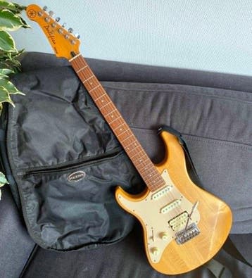 Yamaha - Pacifica gaucher natural wood MII + housse - -, Nieuw