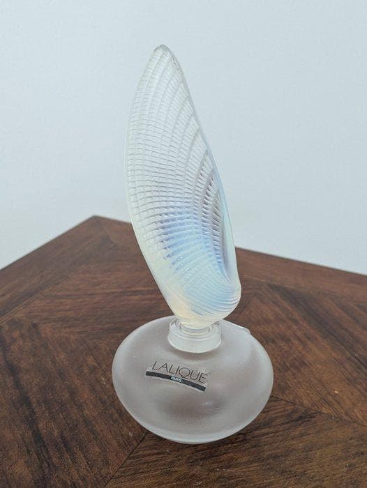 Lalique - Parfumfles - schelp - Kristal, Antiek en Kunst, Antiek | Glaswerk en Kristal